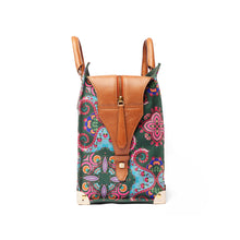 Load image into Gallery viewer, The holdall tote